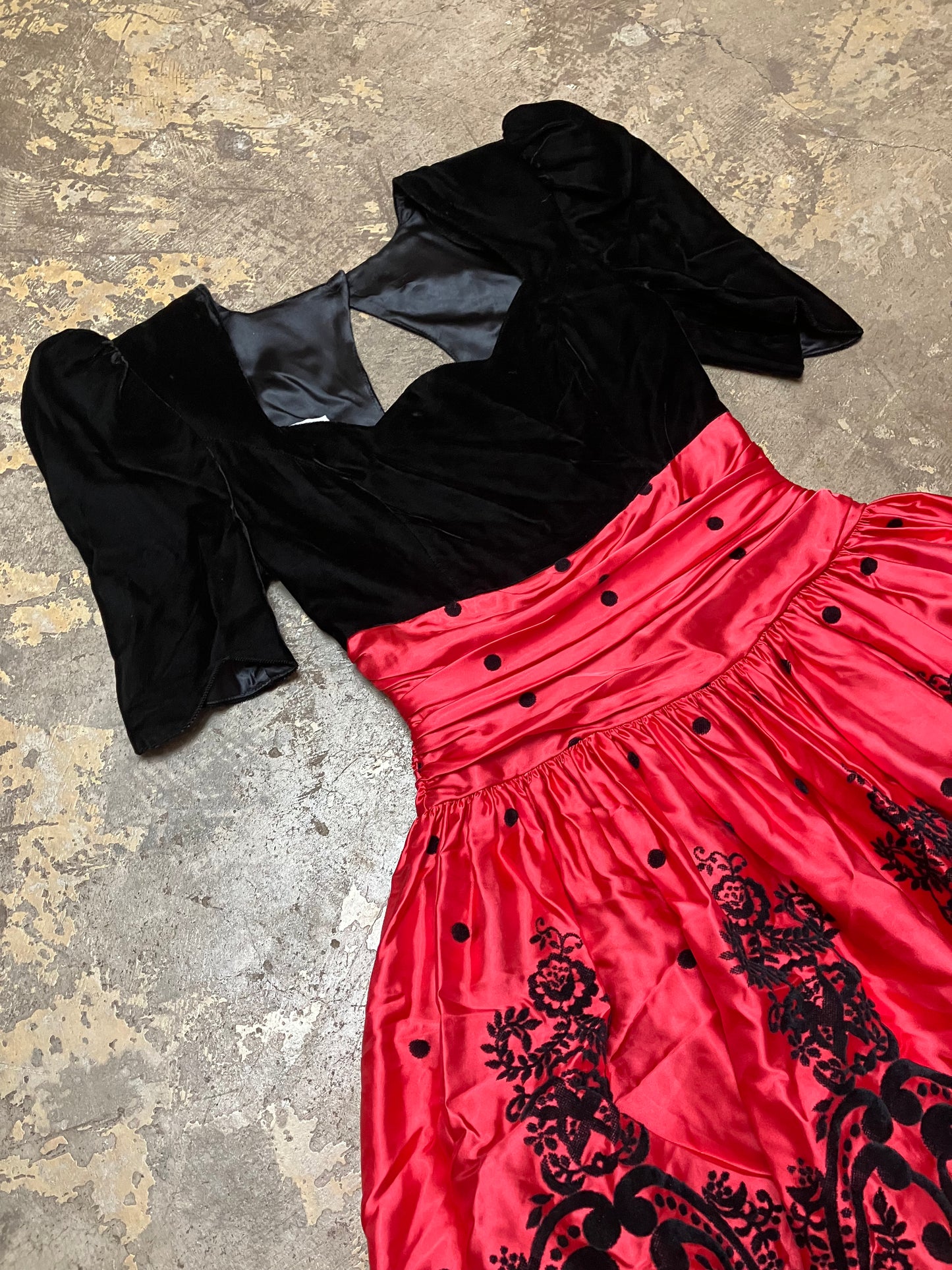 Scarlet & Velvet Scott McClintock