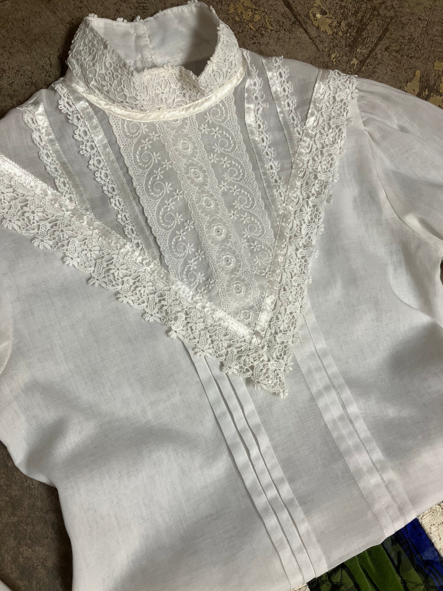 Gunnies Blouse by Jessica McClintock