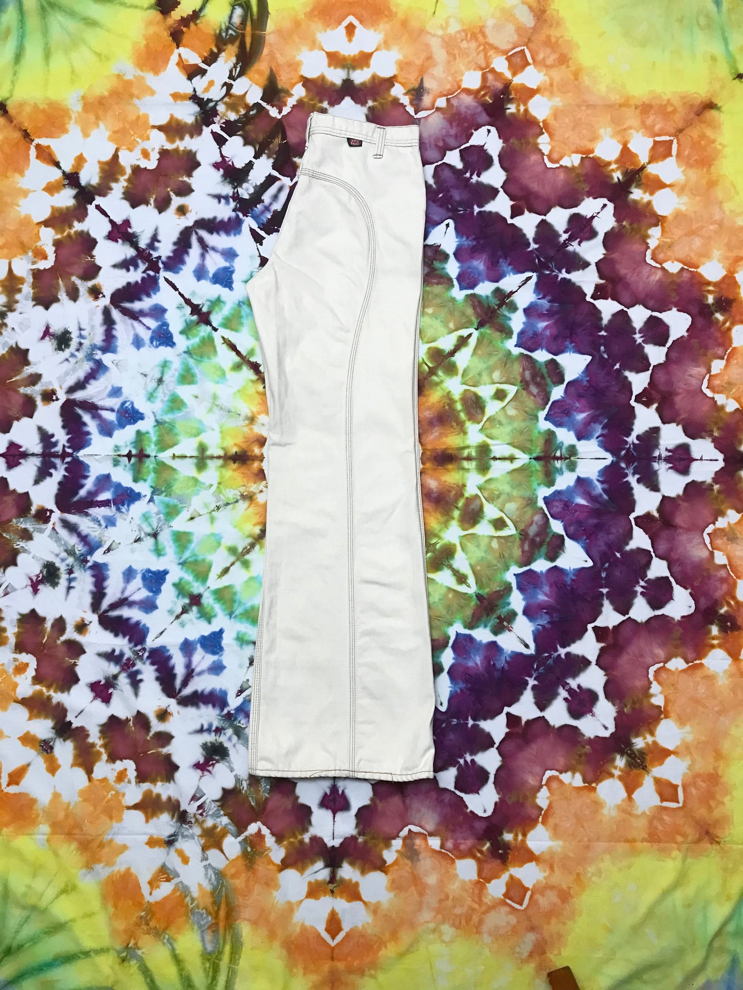 70's Red Snap Saddleback Cream Flare Jeans