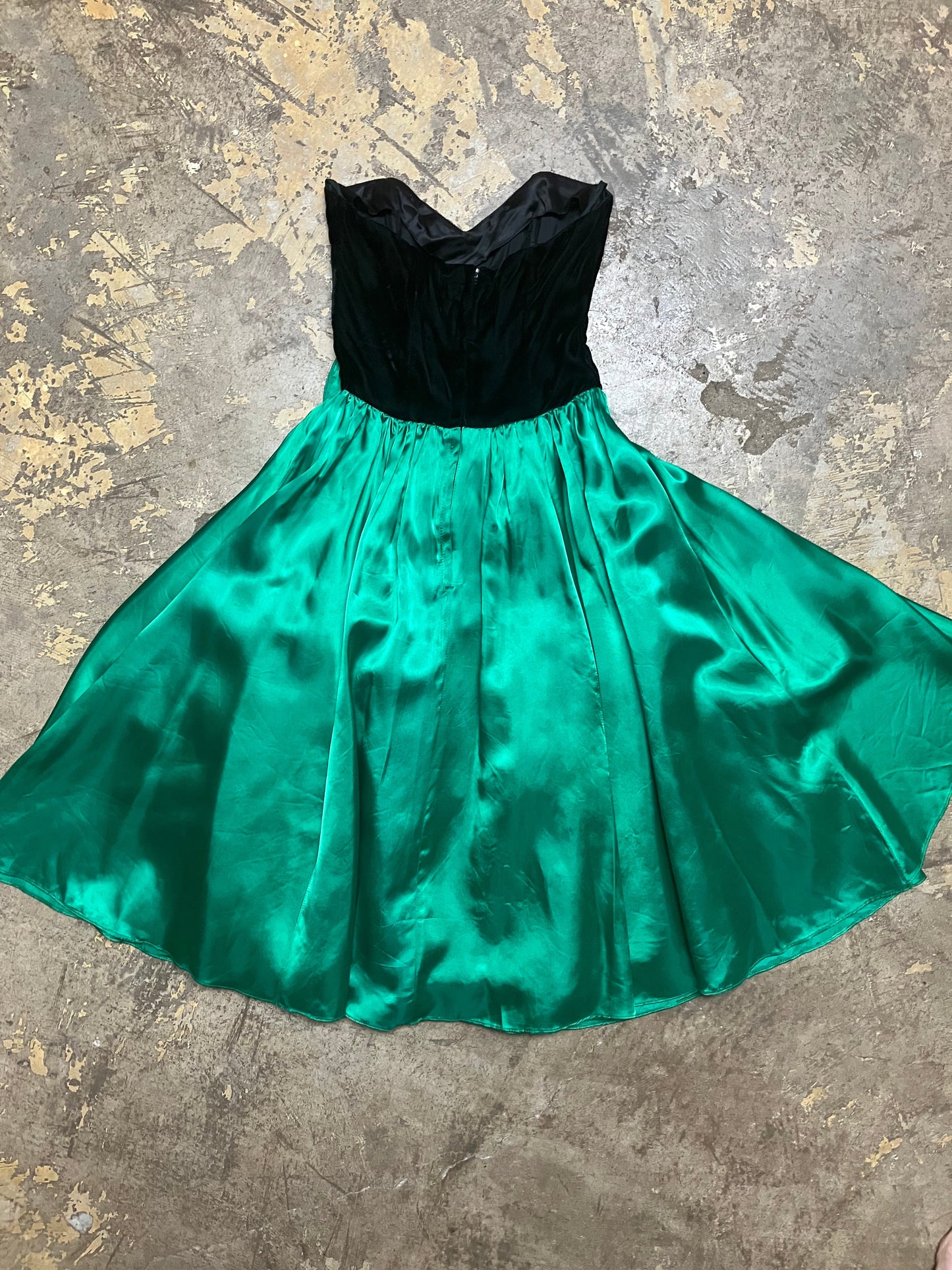 1980's Emerald Green Satin Gunne Sax Cocktail Dress
