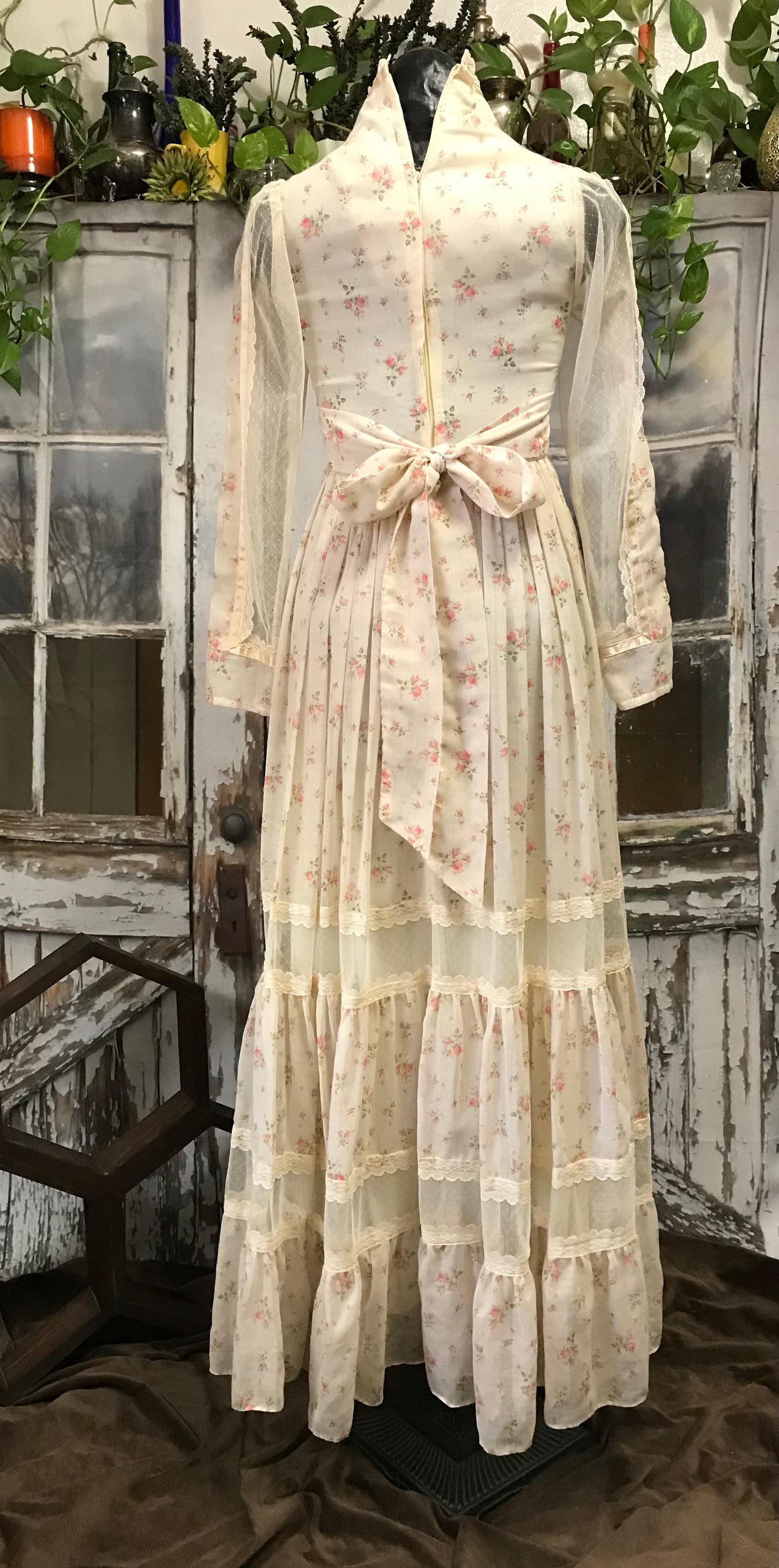 Cream Floral Corset Style Gunne Sax Maxi Dress