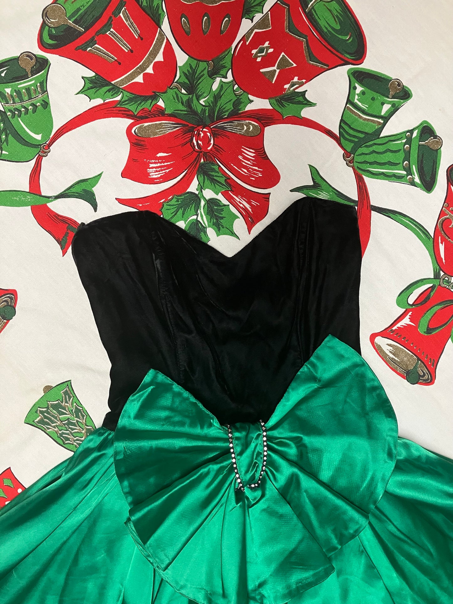 1980's Emerald Green Satin Gunne Sax Cocktail Dress