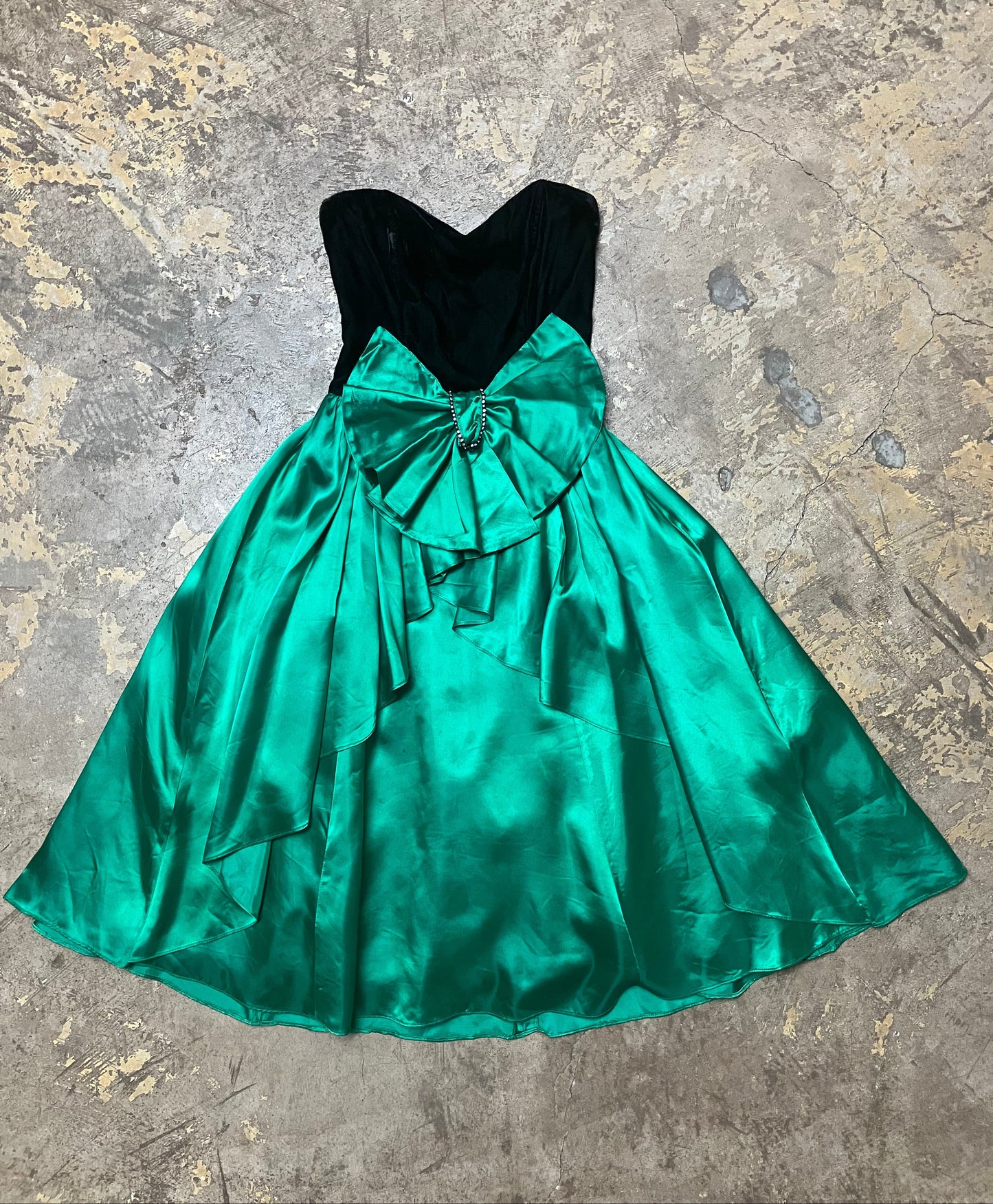 1980's Emerald Green Satin Gunne Sax Cocktail Dress