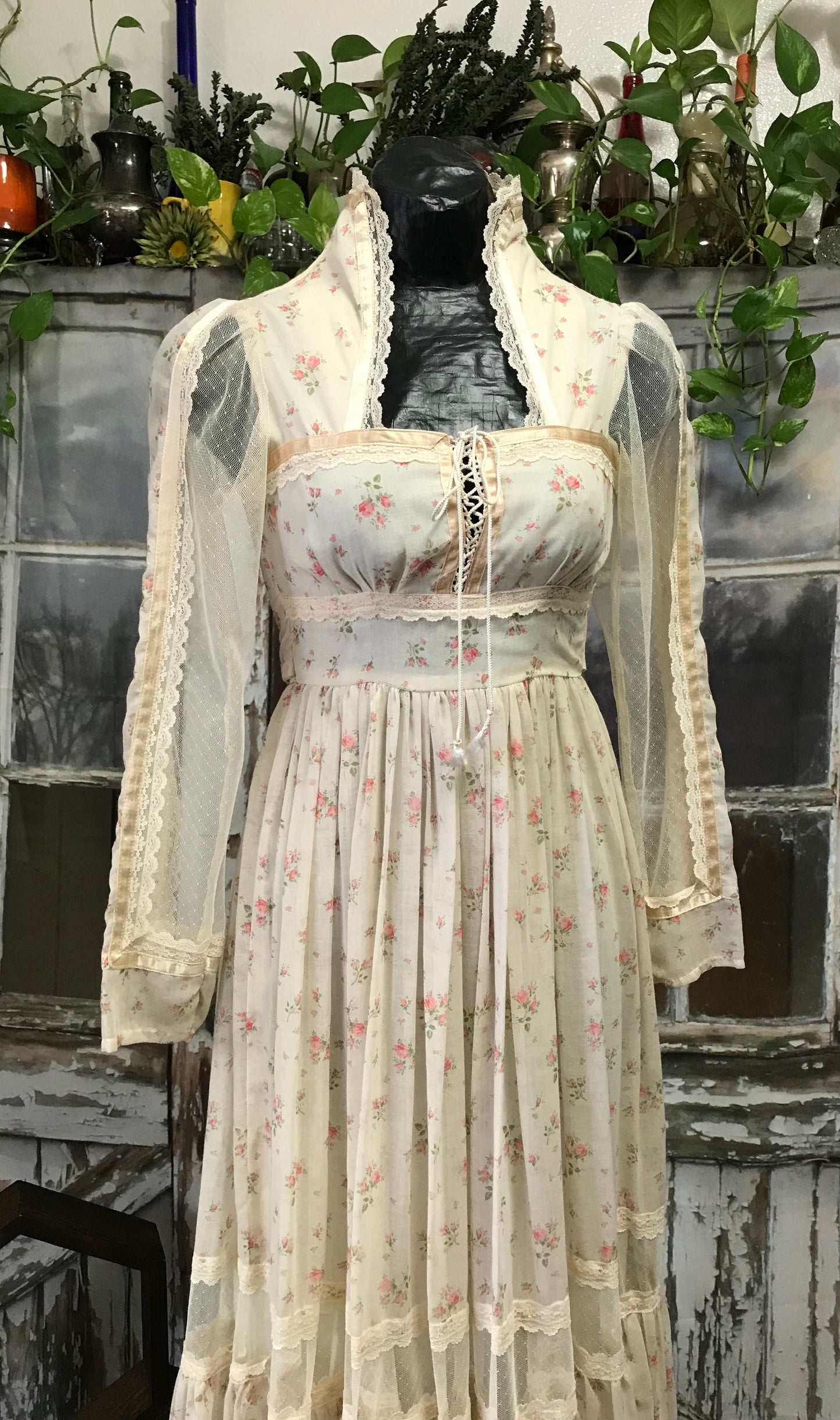 Cream Floral Corset Style Gunne Sax Maxi Dress