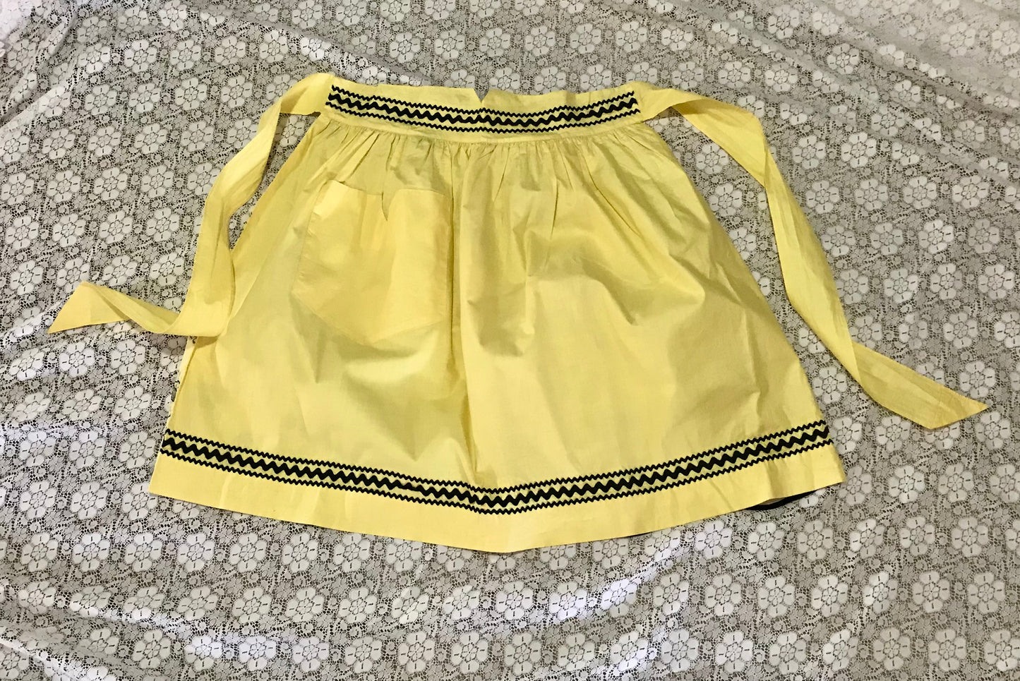 Vintage Reversible Yellow Apron