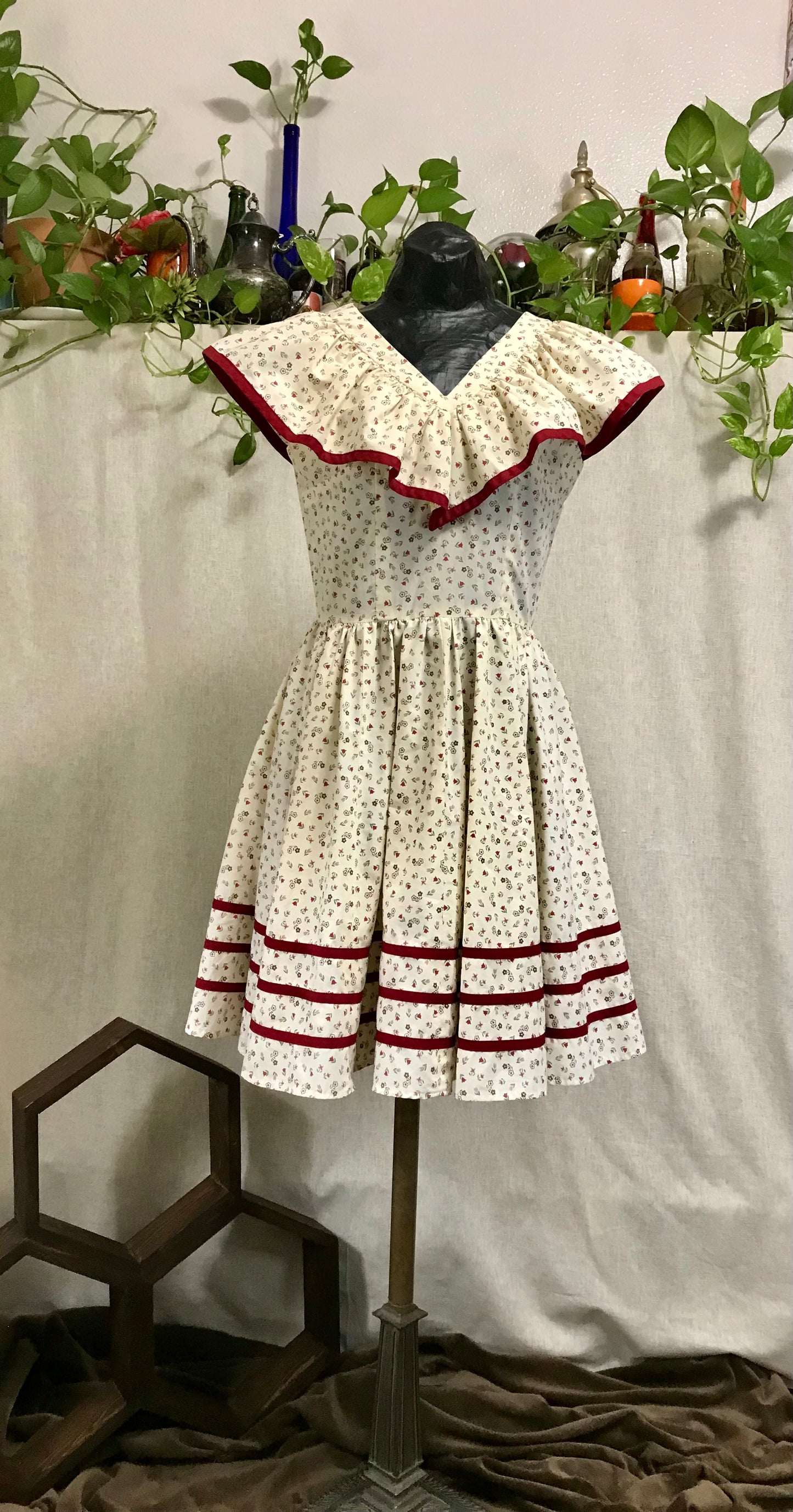 70's Prairie Swing Dress