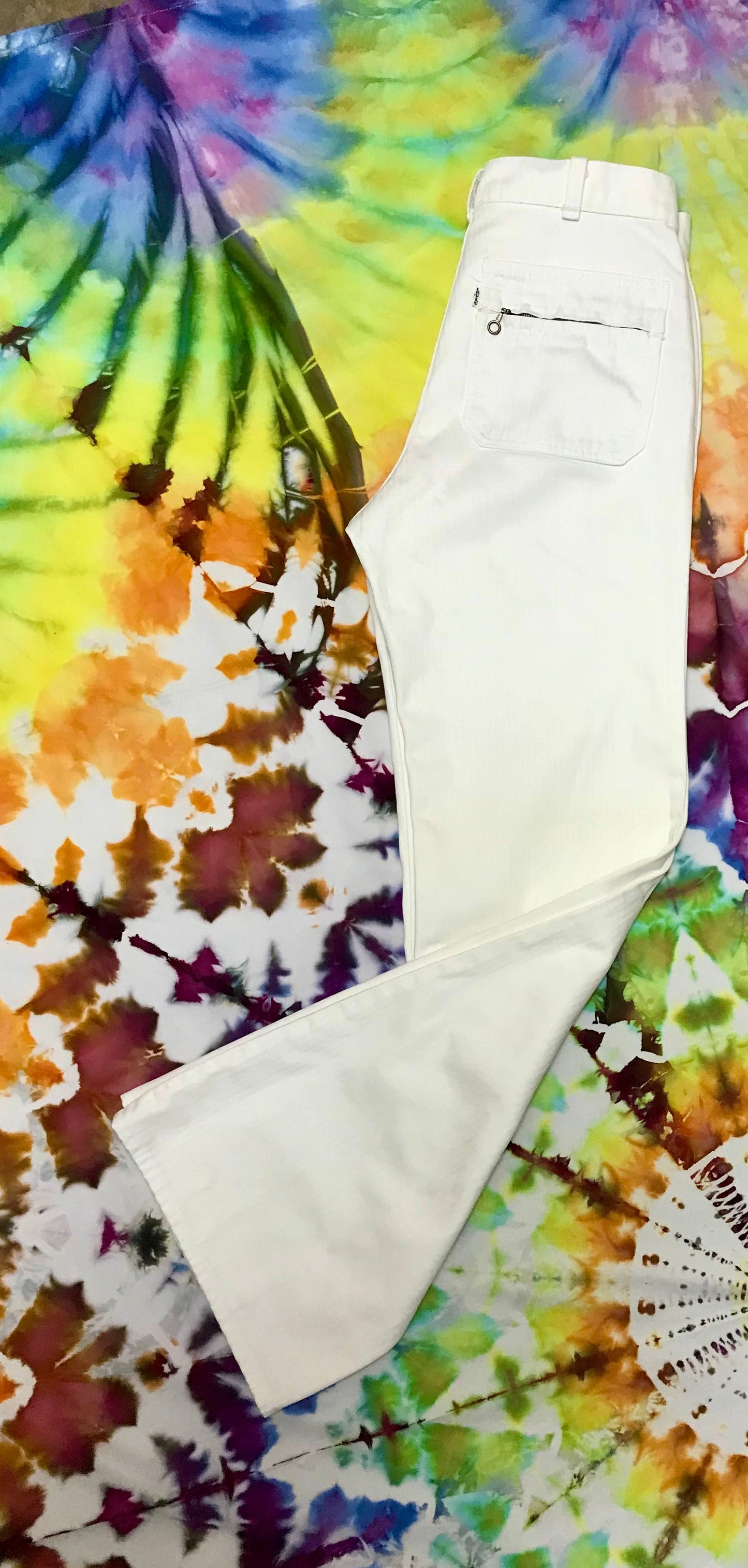 70's White Tab Ladies Levi Flares