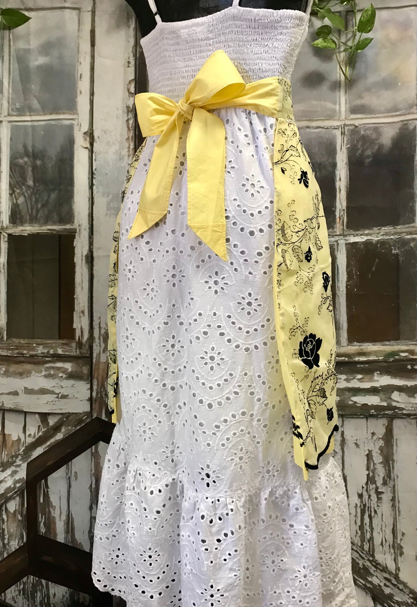 Vintage Reversible Yellow Apron