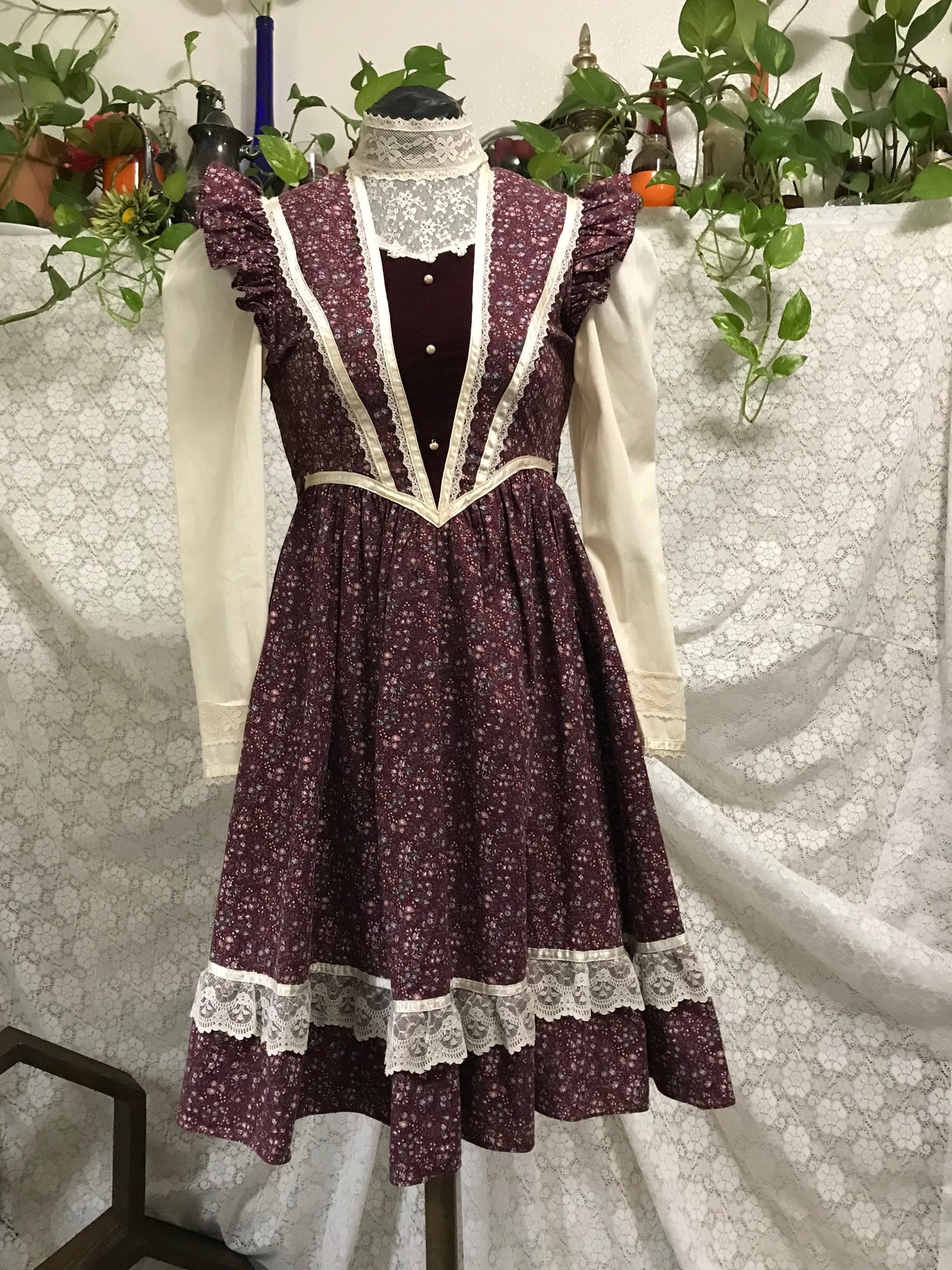 Velvet and Lace Jeune Filles 1970's Gunne Sax