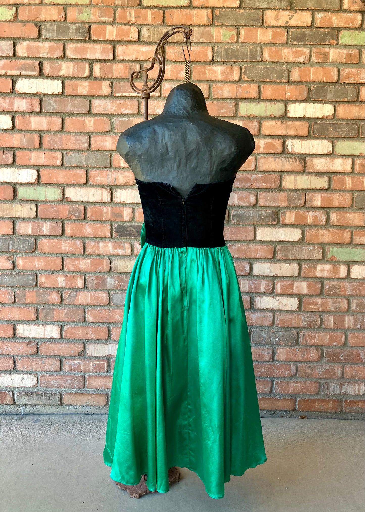 1980's Emerald Green Satin Gunne Sax Cocktail Dress