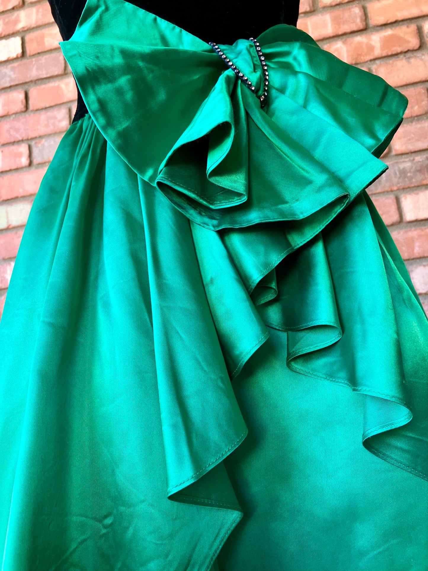 1980's Emerald Green Satin Gunne Sax Cocktail Dress