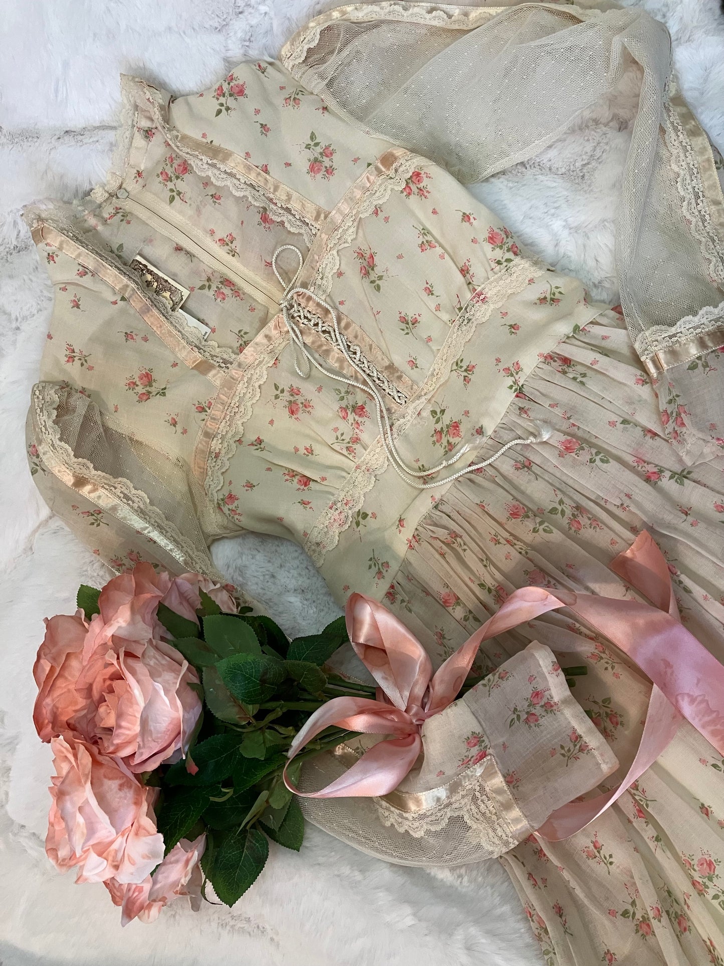 Cream Floral Corset Style Gunne Sax Maxi Dress