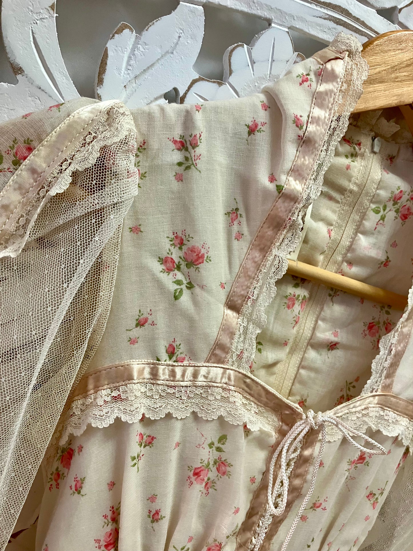 Cream Floral Corset Style Gunne Sax Maxi Dress