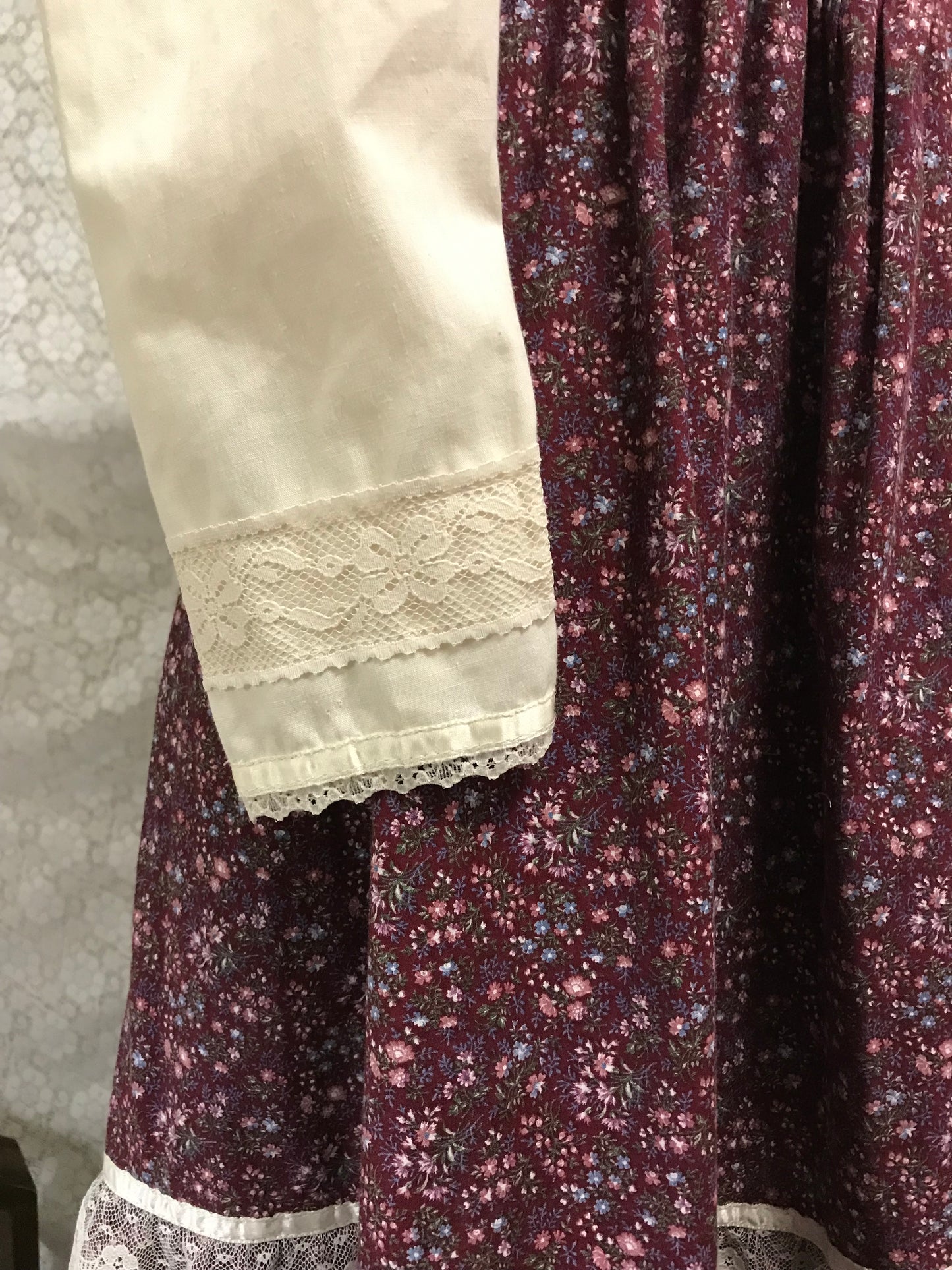 Velvet and Lace Jeune Filles 1970's Gunne Sax